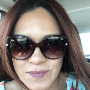 Meet your Posher, Veronica